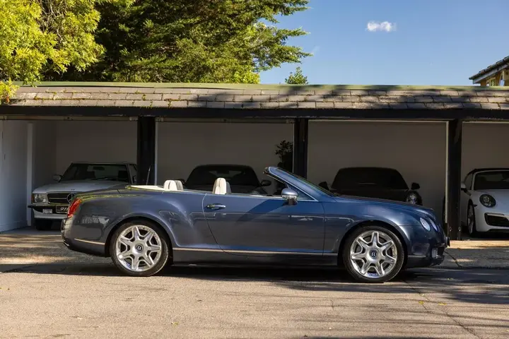 Bentley Continental Gtc 2009 photo 3