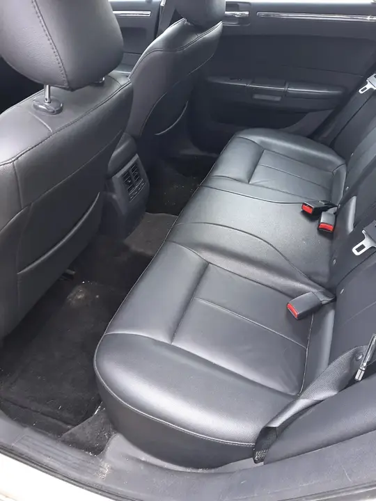 Chrysler 300 2008 photo 2