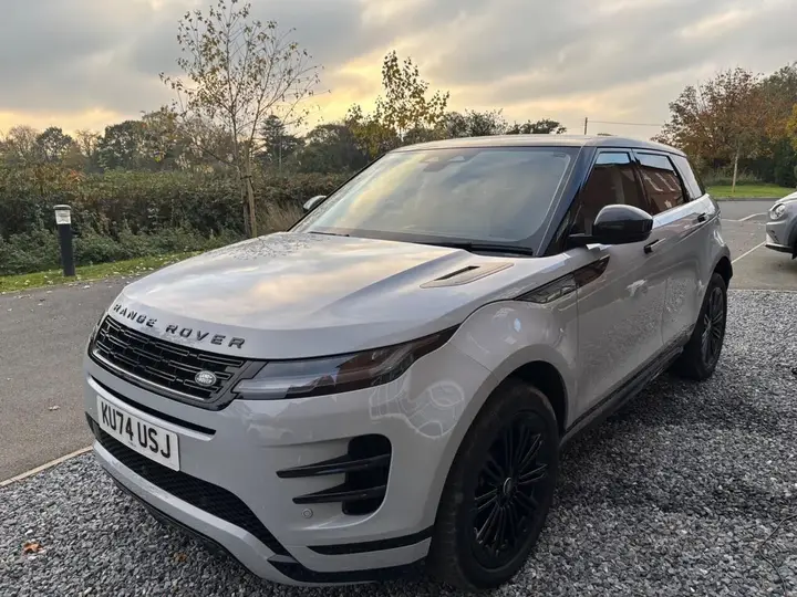Land Rover Range Rover Evoque 2024 photo 2