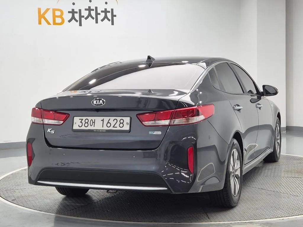Kia K5 2018 photo 3