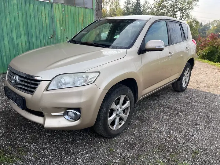 Toyota Rav4 2010 photo 3