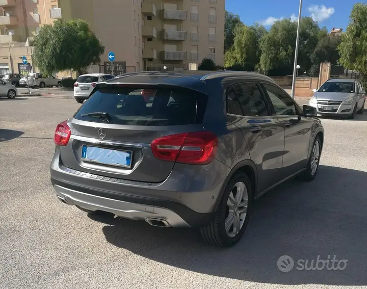 Mercedes-Benz Gla 2015 photo 2