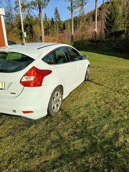 Ford Focus 2013 photo 3