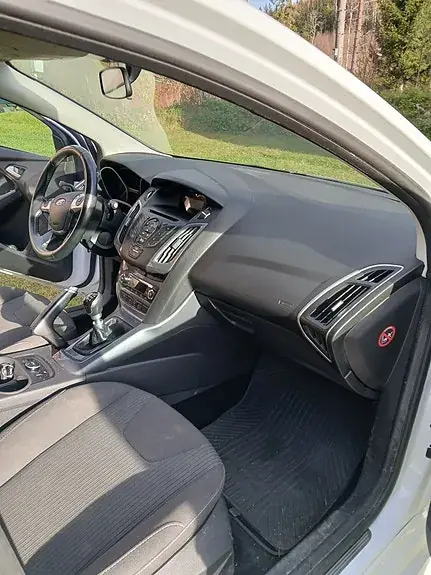 Ford Focus 2013 photo 2