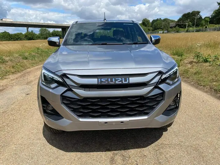 Isuzu D-Max 2025 photo 2