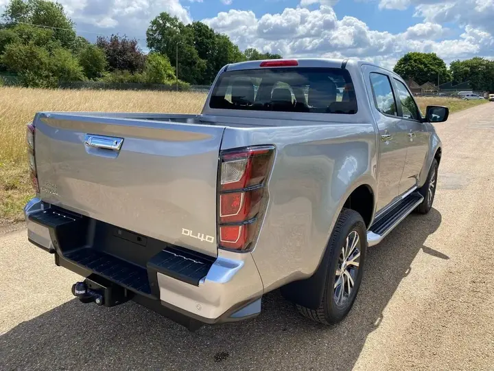 Isuzu D-Max 2025 photo 4