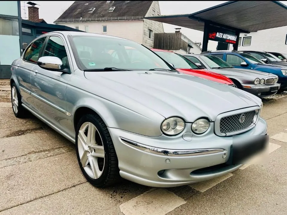 Jaguar X-Type