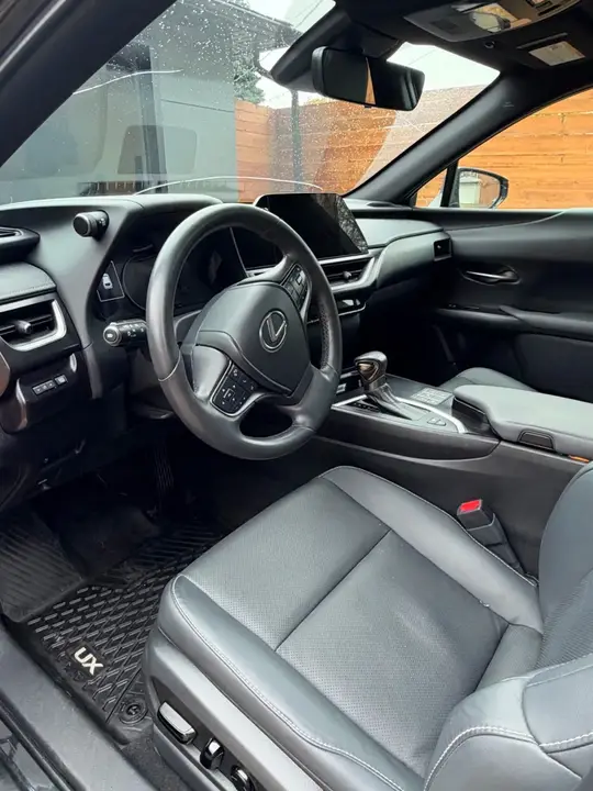 Lexus Ux 2024 photo 2