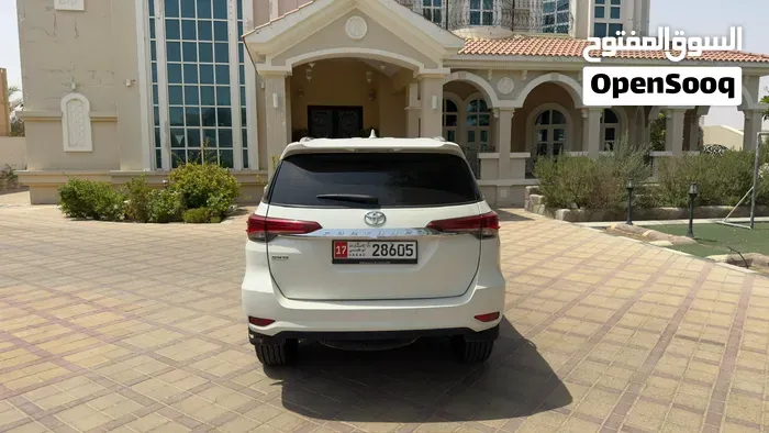 Toyota Fortuner 2017 photo 4
