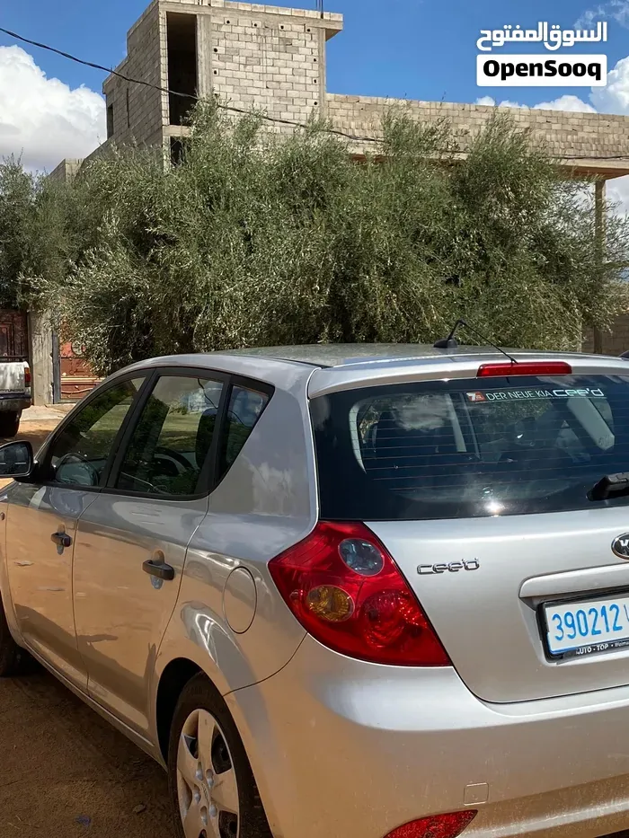 Kia Cerato 2007 photo 4