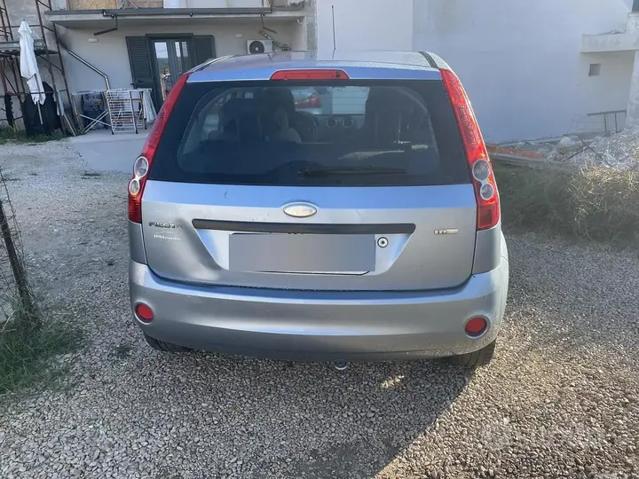 Ford Fiesta 2006 photo 3