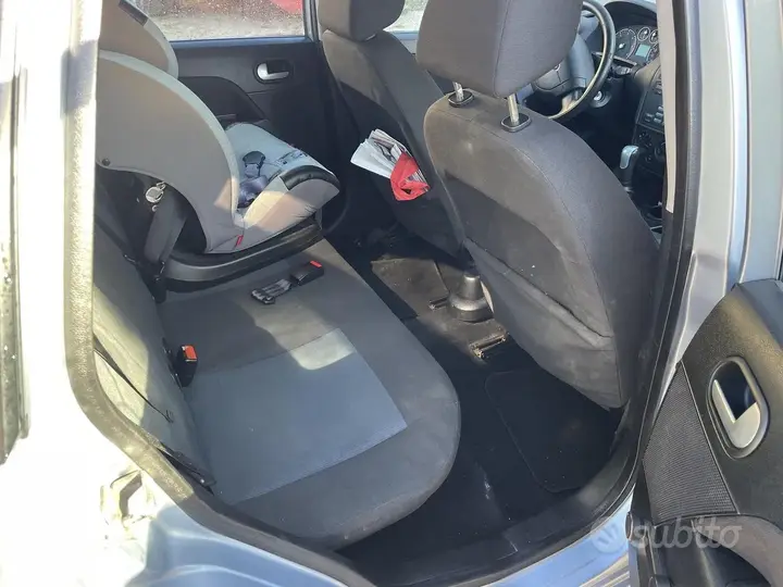 Ford Fiesta 2006 photo 5