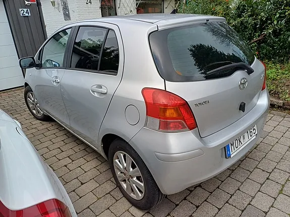 Toyota Yaris 2009 photo 3