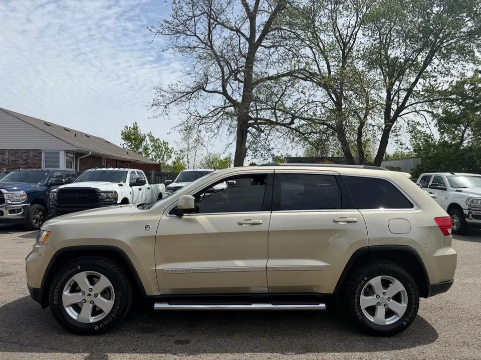 Jeep Grand Cherokee 2011 photo 4