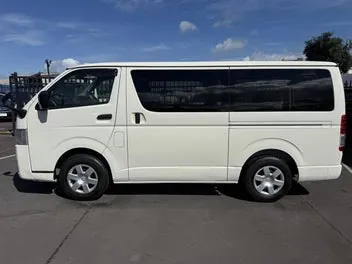 Toyota Hiace 2020 photo 3