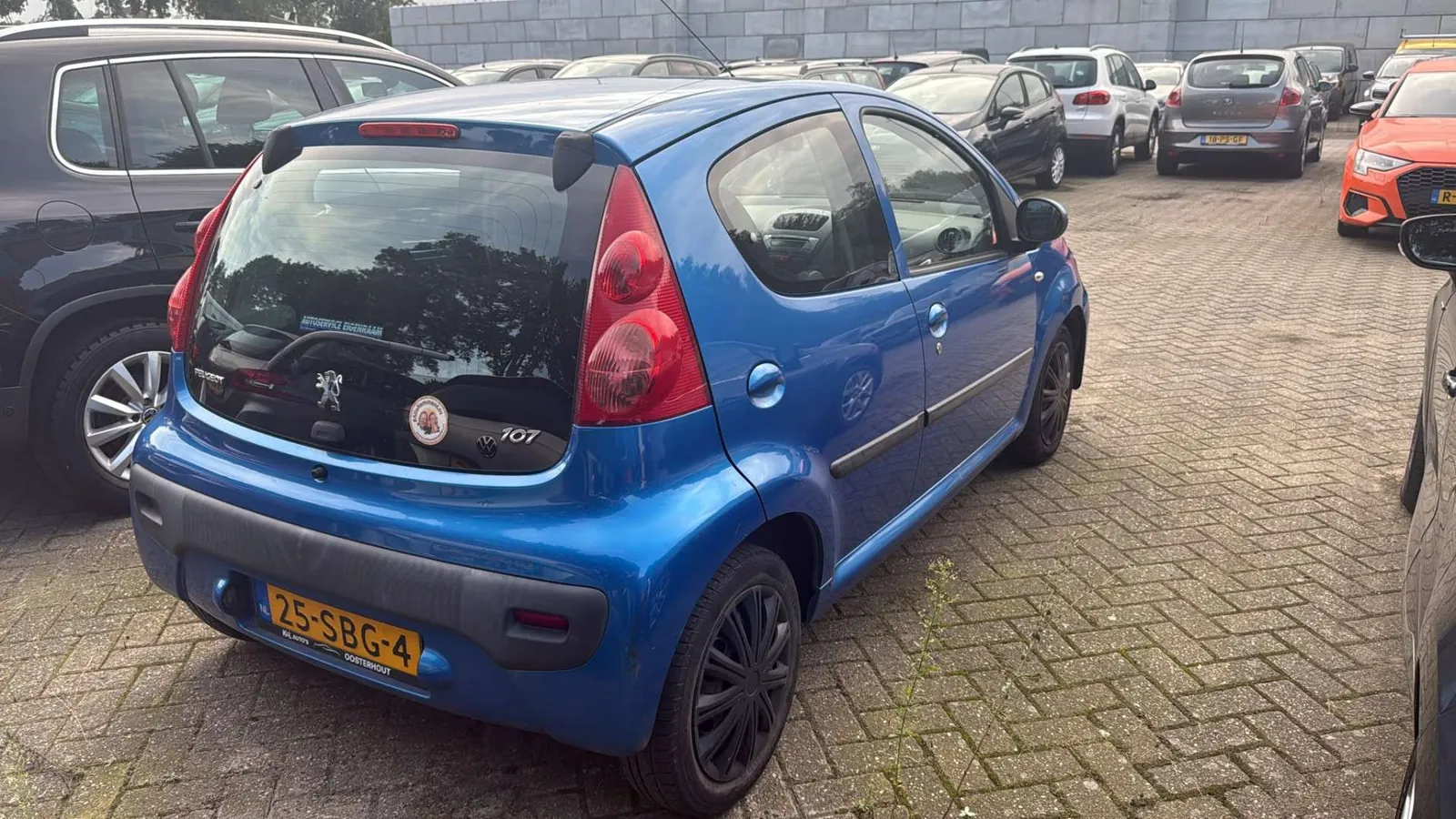 Peugeot 107 2011 photo 4