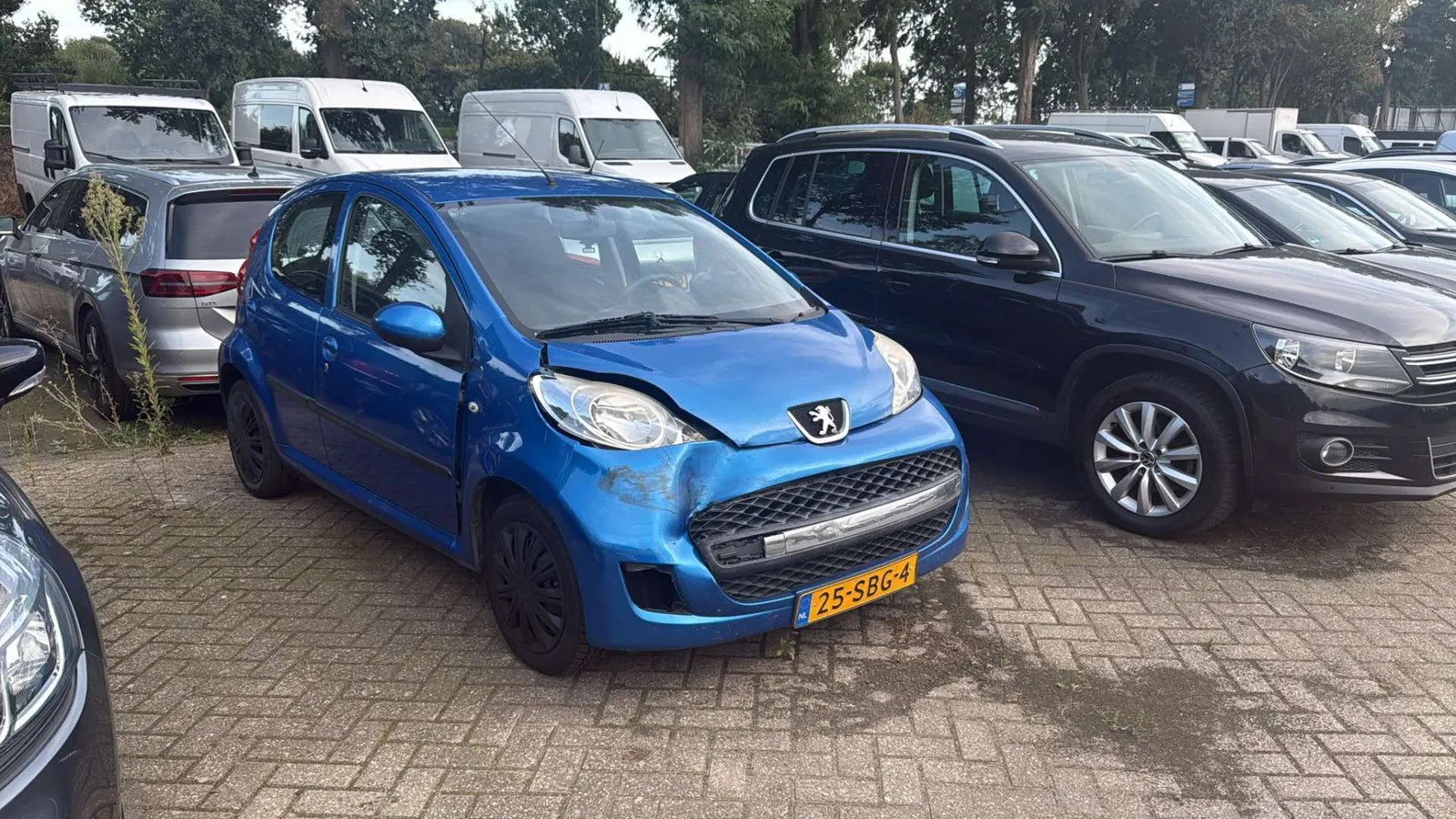 Peugeot 107 2011 photo 2