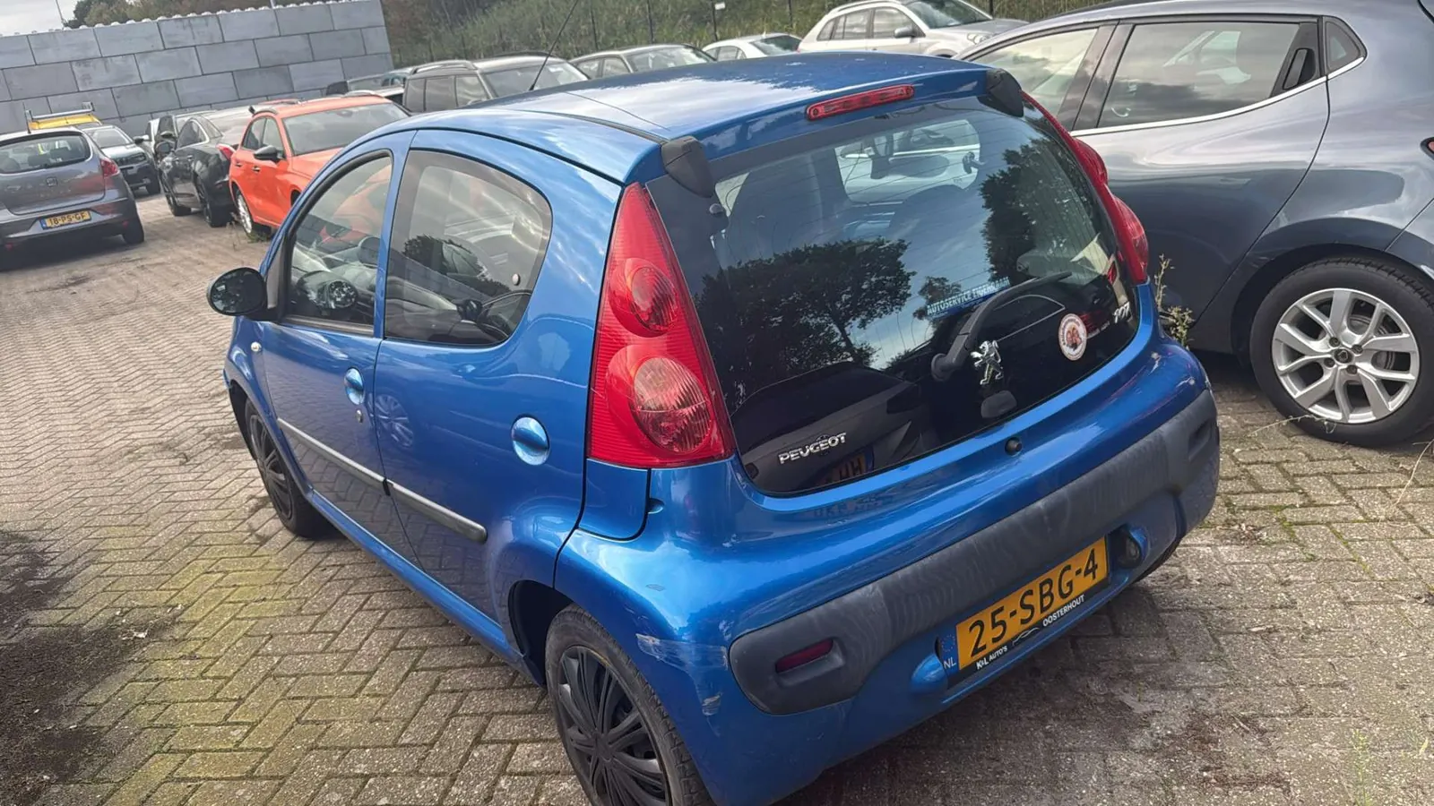 Peugeot 107 2011 photo 3