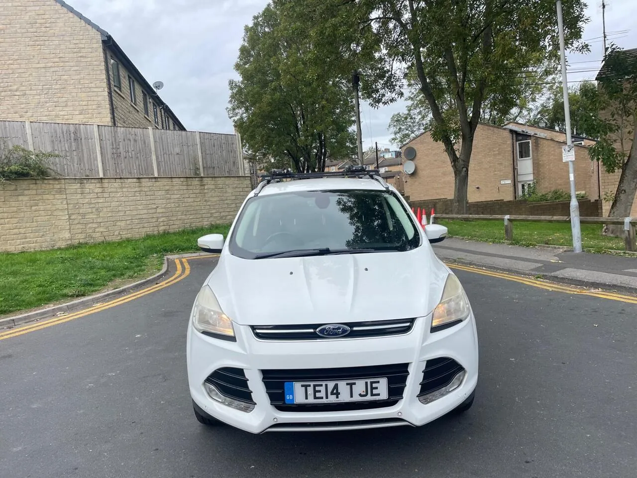 Ford Kuga 2014 photo 2