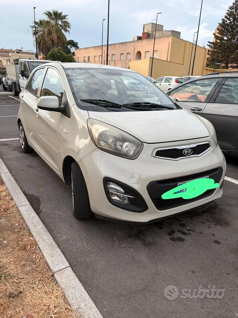 Kia Picanto 2012 photo 2