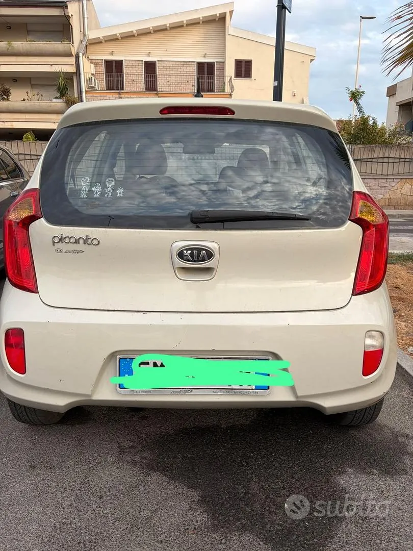 Kia Picanto 2012 photo 3