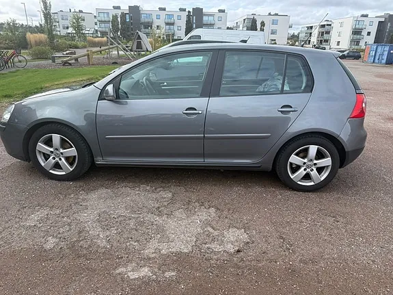 Volkswagen Golf V