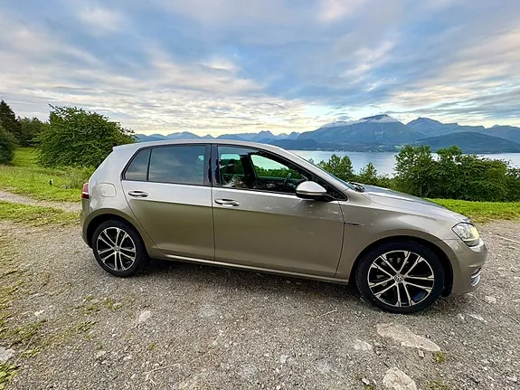 Volkswagen Golf Vii 2015 photo 2