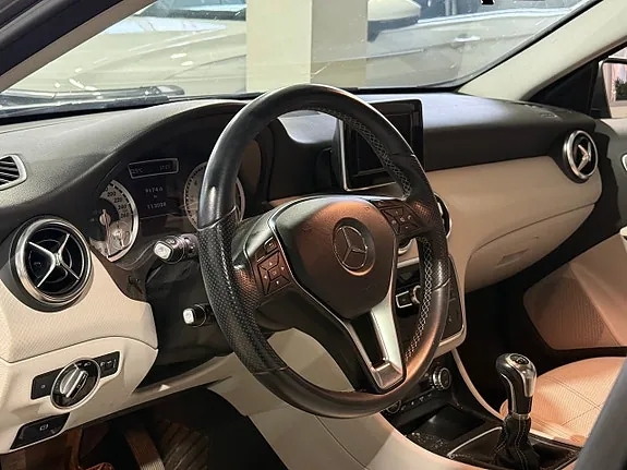 Mercedes-Benz A180 2013 photo 4