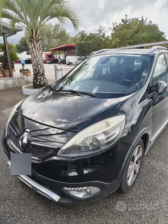 Renault Scenic 2014 photo 2