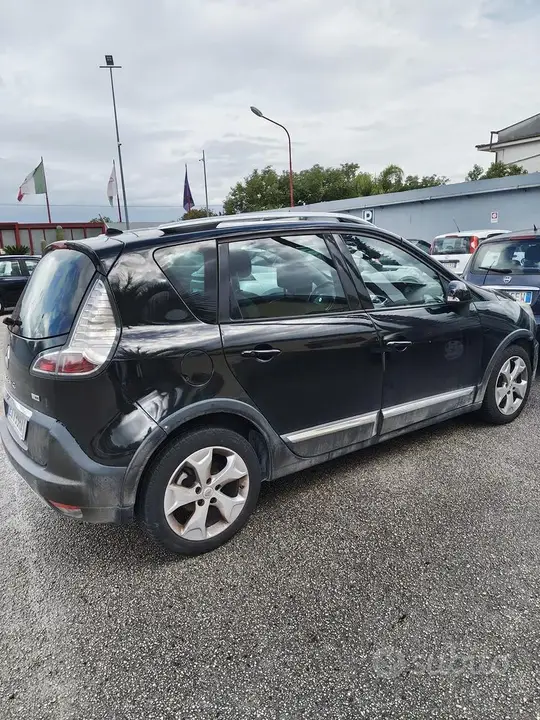 Renault Scenic 2014 photo 4