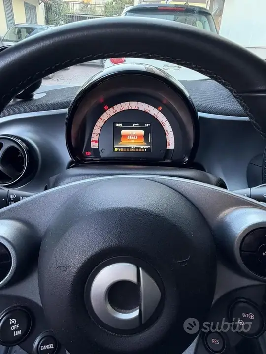 Smart Fortwo 2018 photo 4