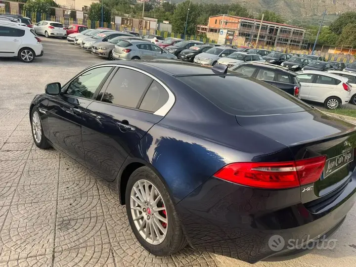 Jaguar Xe