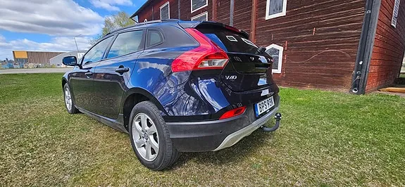 Volvo V40 Cross Country 2016 photo 2