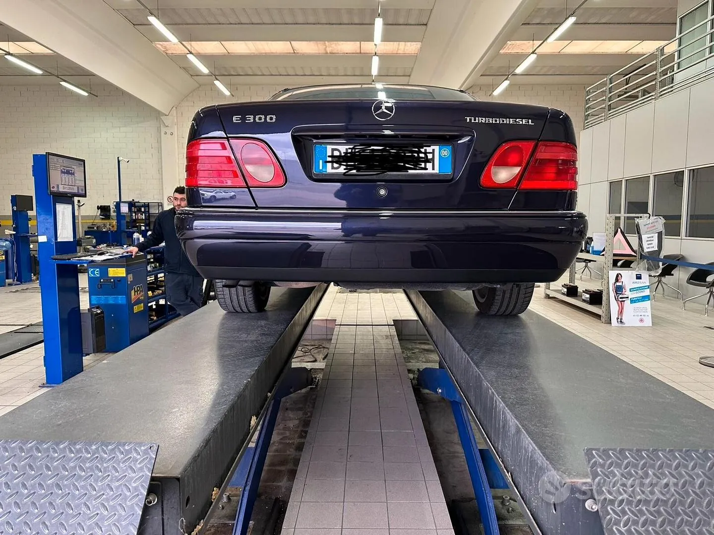 Mercedes-Benz E-Class 1998 photo 4
