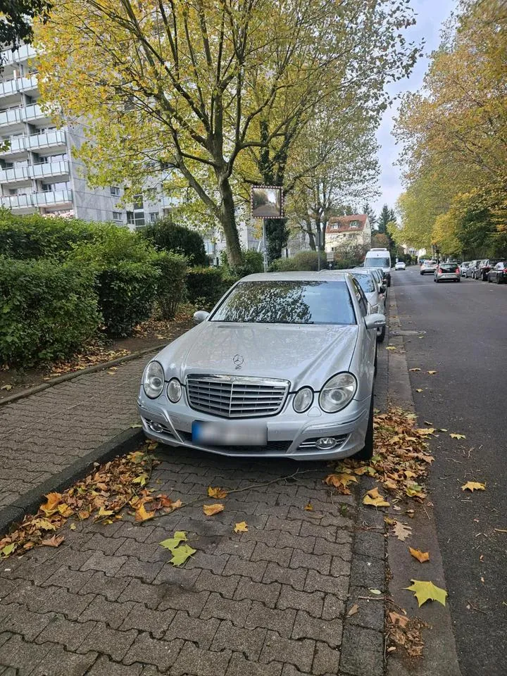 Mercedes-Benz E320