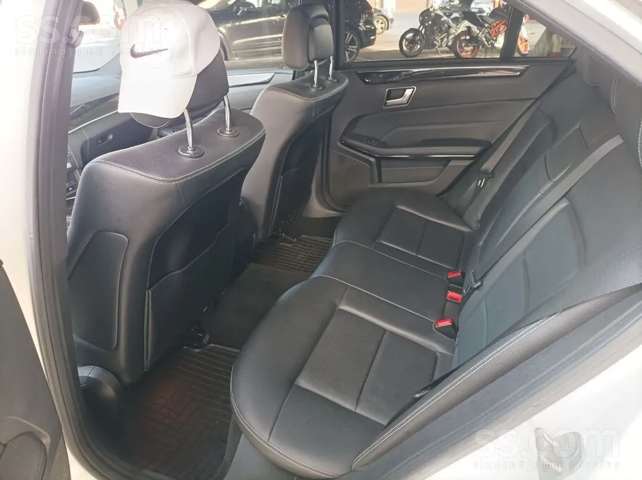 Mercedes-Benz E220 2014 photo 4
