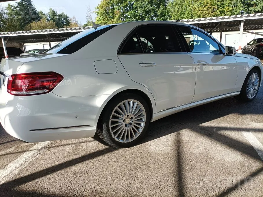 Mercedes-Benz E220 2014 photo 2