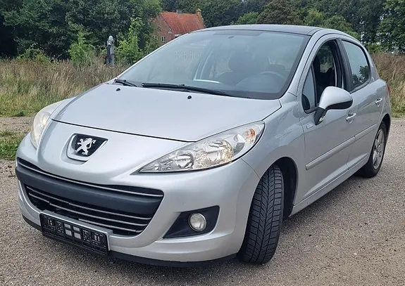 Peugeot 207 2010 photo 2