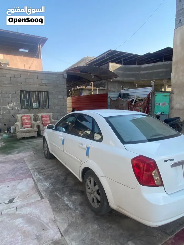 Chevrolet Optra 2012 photo 3