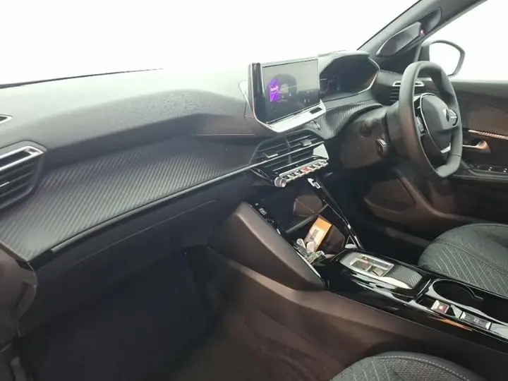 Peugeot 2008 2026 photo 5