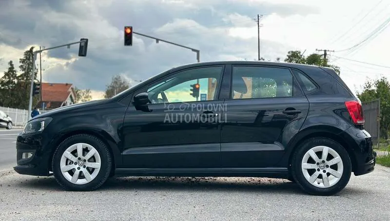 Volkswagen Polo 2011 photo 4