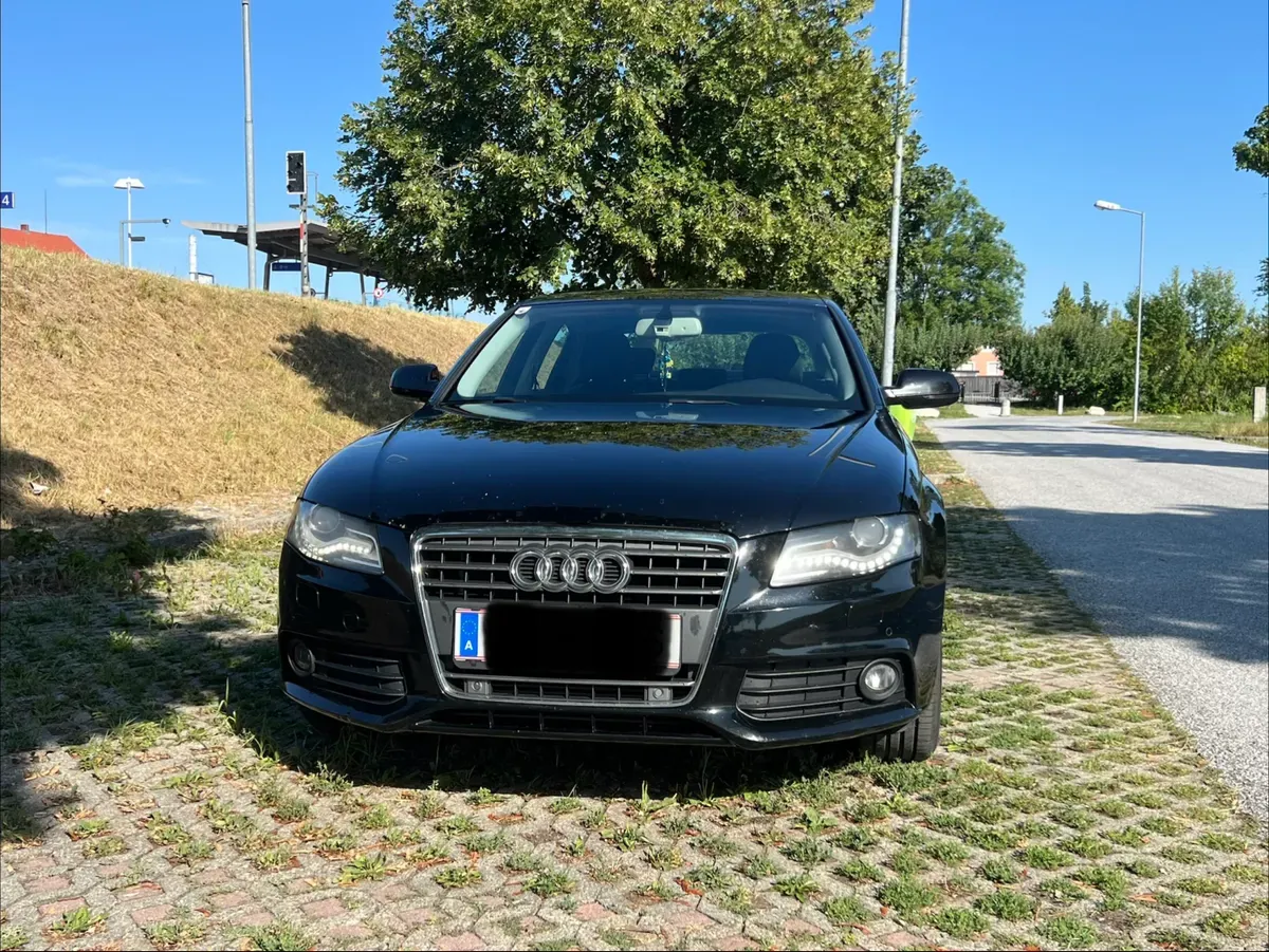 Audi A4 2010 photo 3