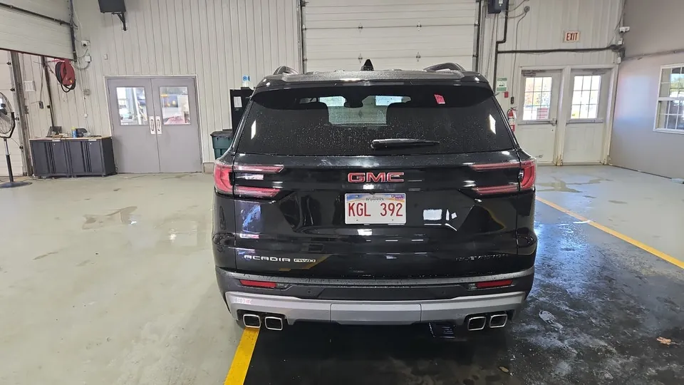GMC Acadia 2025 photo 4