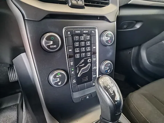 Volvo V40 2016 photo 5