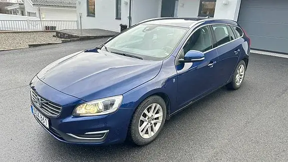 Volvo V60 2015 photo 2