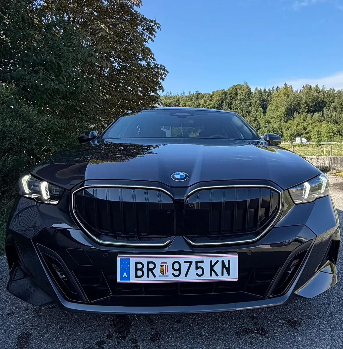 BMW 5 Series 2025 photo 2