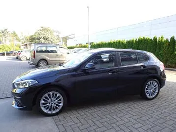 BMW 1 Series 2023 photo 2