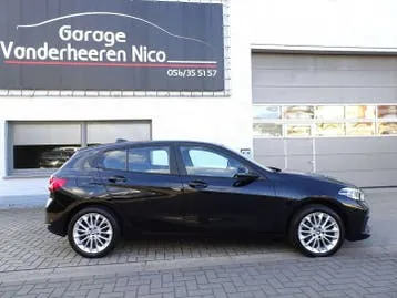 BMW 1 Series 2023 photo 3