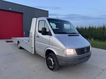 Mercedes-Benz 412D