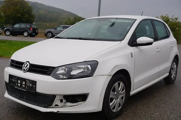 Volkswagen Polo 2011 photo 2